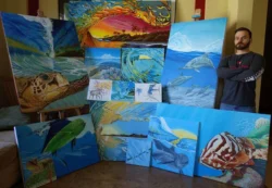 Colorblind artist Christopher Smart partners with Viral Art Gallery