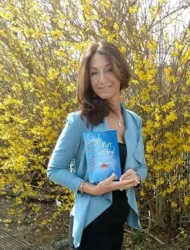 Tonia DeCosimo's Expertise Shines in "Single and Not Settling! A Journey of Surviving the Dating World"