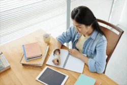 10 Reasons to Choose Essay Writers