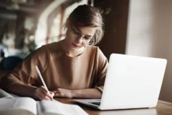 How to Write a Winning College Application Essay - Solid tips