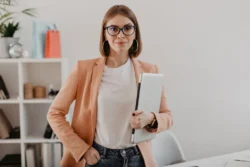 Women entrepreneurs advance in the creation of companies due to the ease of loans