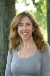 DMRF's Pamela Sloate Bronx Dystonia Zoo Day Named for Late Dystonia Advocate