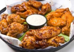 Hurricane Grill & Wings Celebrates Moms in Long Island This Mother's Day