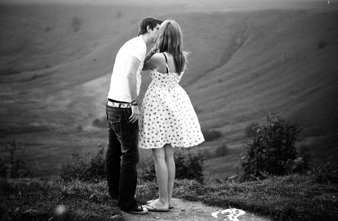How can we have a secure future by dating HSV Singles? How can we have a secure future by dating HSV Singles?