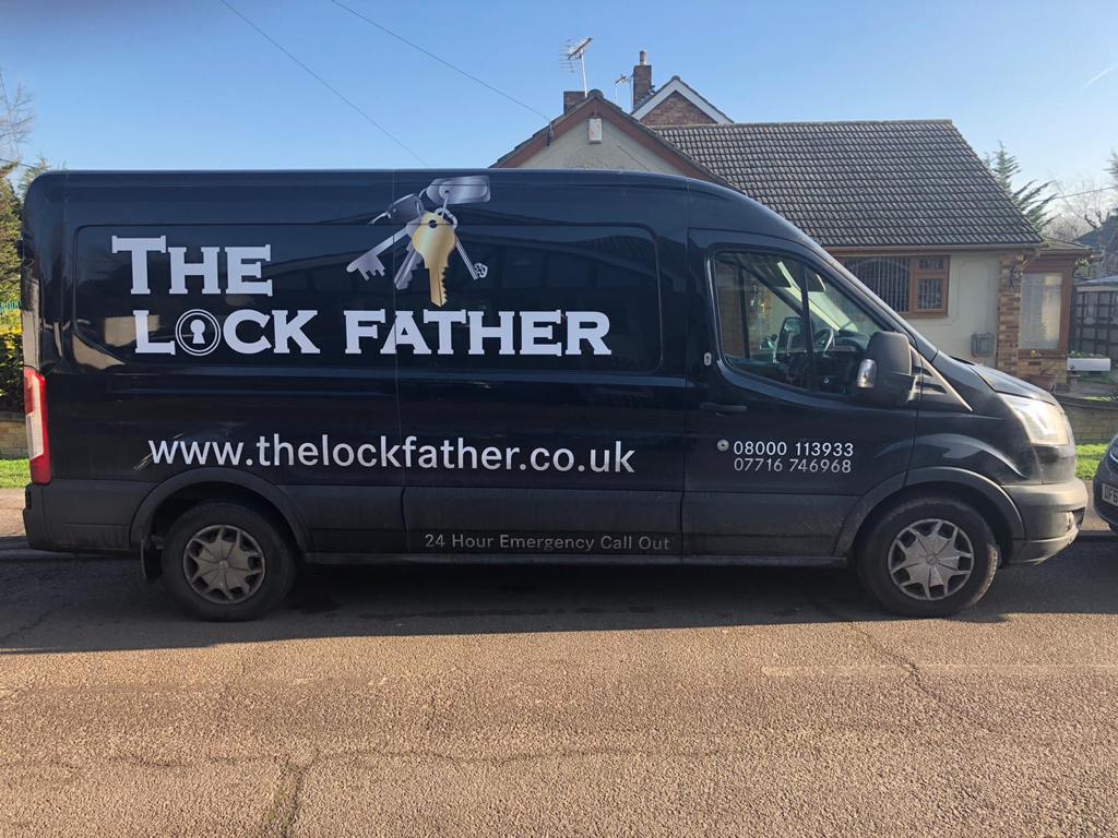 Locksmith Brentwood offers SECURITY Advice to keep Locals residents safe this Autumn Locksmith Brentwood offers SECURITY Advice to keep Locals residents safe this Autumn