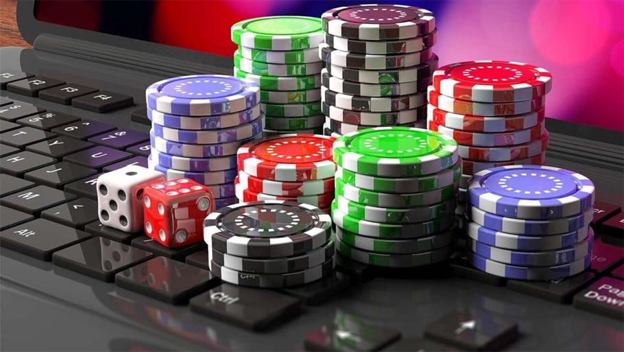 How to Play and Win More at Online Casinos How to Play and Win More at Online Casinos