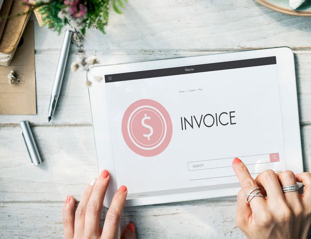 7 Reasons to Implement an Invoice Processing Solution