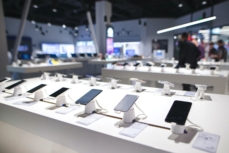 Top Mobile Companies in the USA: Market Share, Trends, and Analytics (2025)