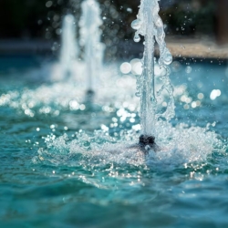 Fountain Mountain Offers Industry-Leading Fountain Lights for Enhanced Pond and Lake Illumination