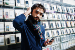 China's Dominance in India's Smartphone Market: 2025 Analysis