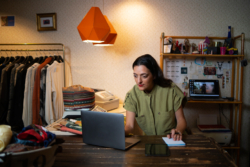 How Small Businesses Can Automate Their Processes with AI in 2025